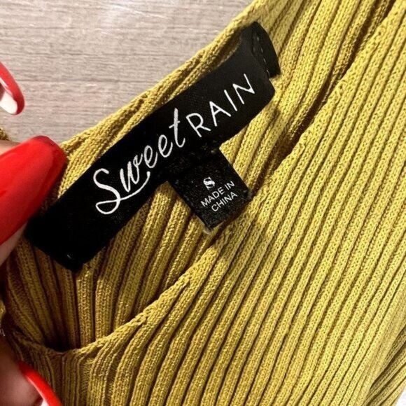 Sweet Rain Women's Double V-Neck Ribbed Tank Top - Picture 5 of 5